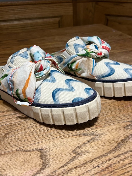 FARM Rio Shoes - FARM Rio Copacabana Mule Sneakers Tropical Wave Bow Women’s 8.5 New